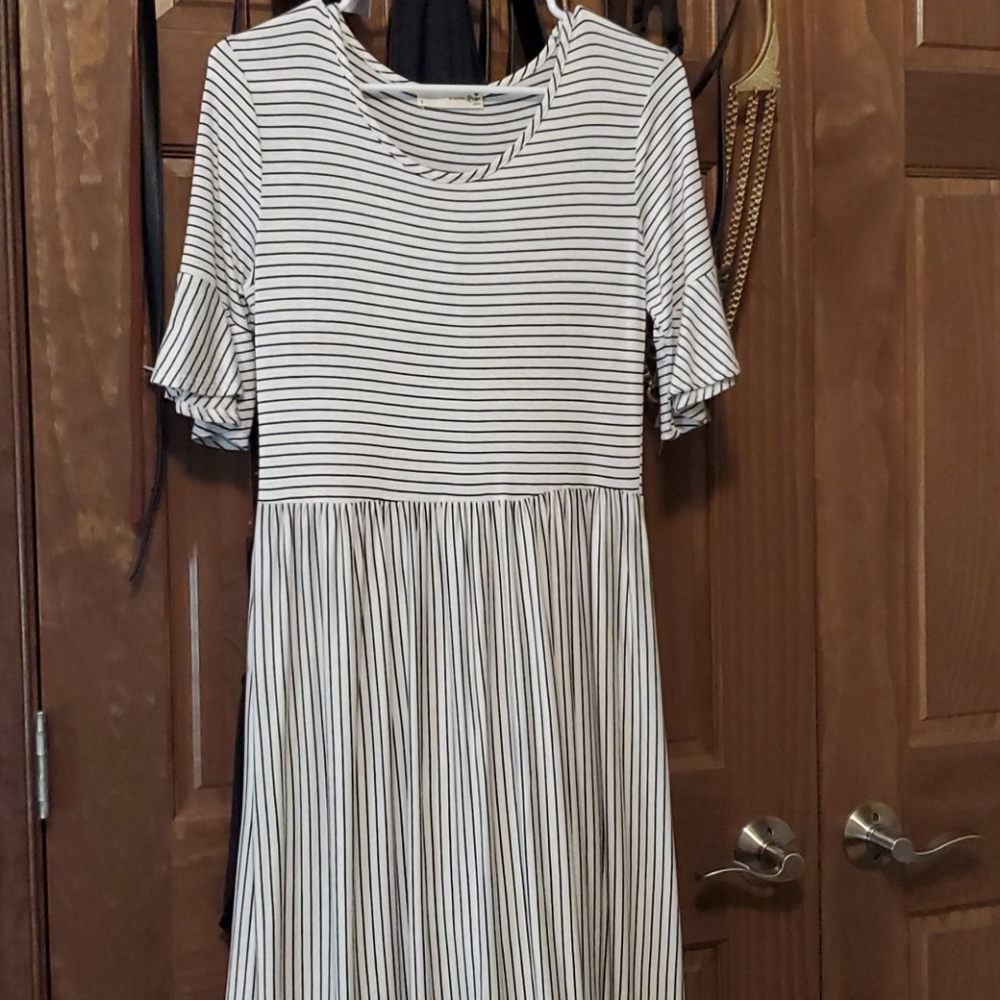 Striped black and white dress